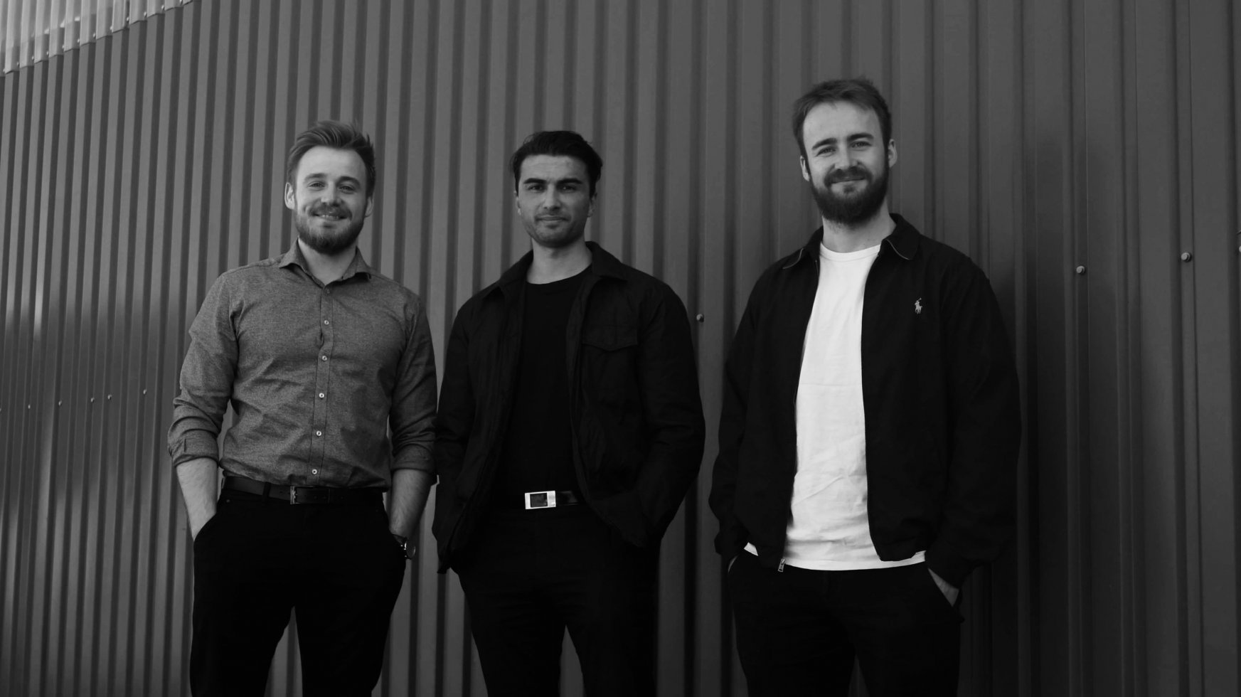 F&aring; ratet dit outfit af tusindvis af brugere med appen Slyde